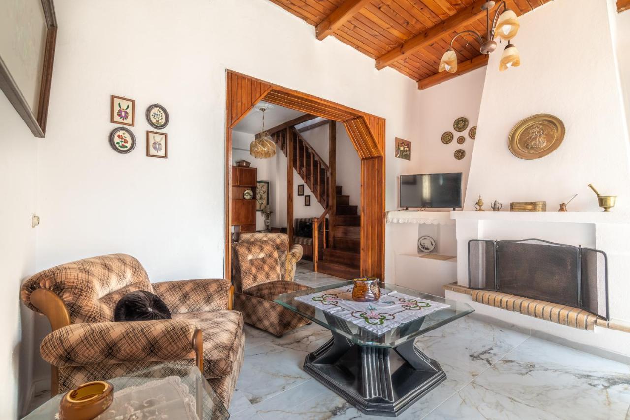 Cretan Village Renovated House Heraklion (Crete)