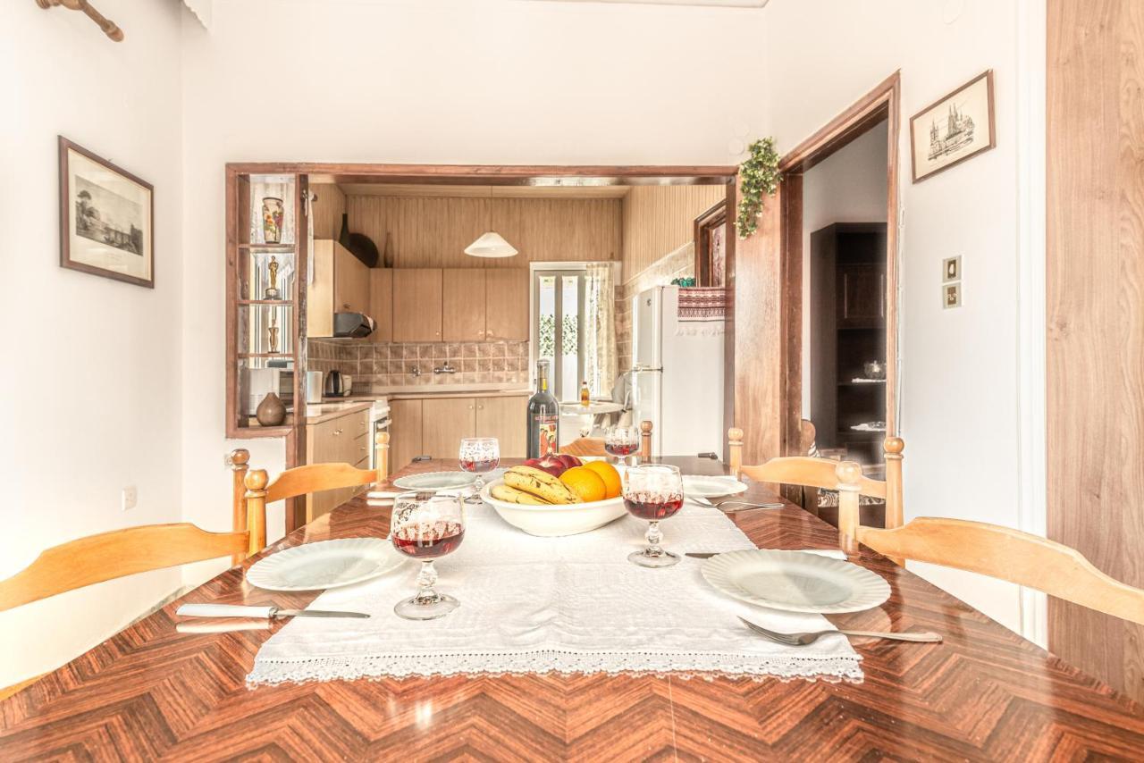 Cretan Village Renovated House Ferienhaus Iraklio